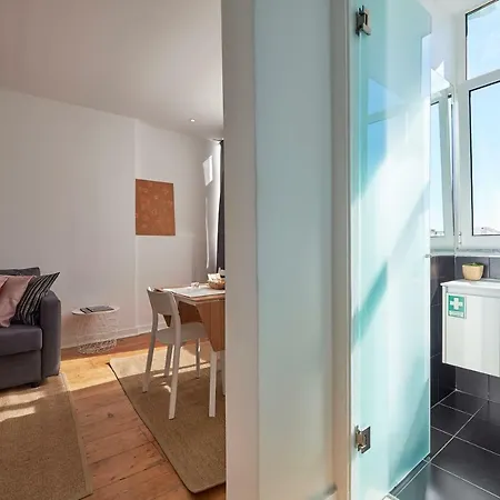 Charming Apartment Em Belem-Books And Canvas Lisbon Exterior photo