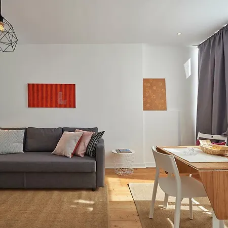 Charming Apartment Em Belem-Books And Canvas Lisbon Exterior photo